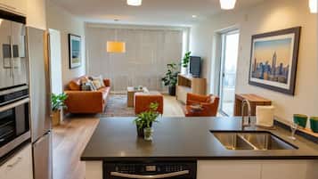 55-inch Smart TV with digital channels, Netflix, streaming services