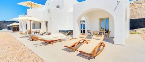 تناول الطعام بالخارج