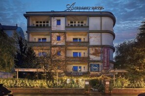 Unclassified image, 2 of 33, button - Mamaison Hotel Andrassy Budapest (Budapest)