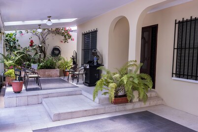 Una casa cómoda en un lugar seguro y con las amenidades necesarias!!