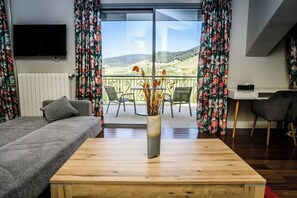 Suite – deluxe | Safe på rommet, blendingsgardiner, lydisolert og wi-fi (inkludert)