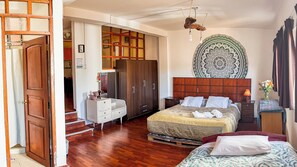 8 bedrooms, WiFi, bed sheets