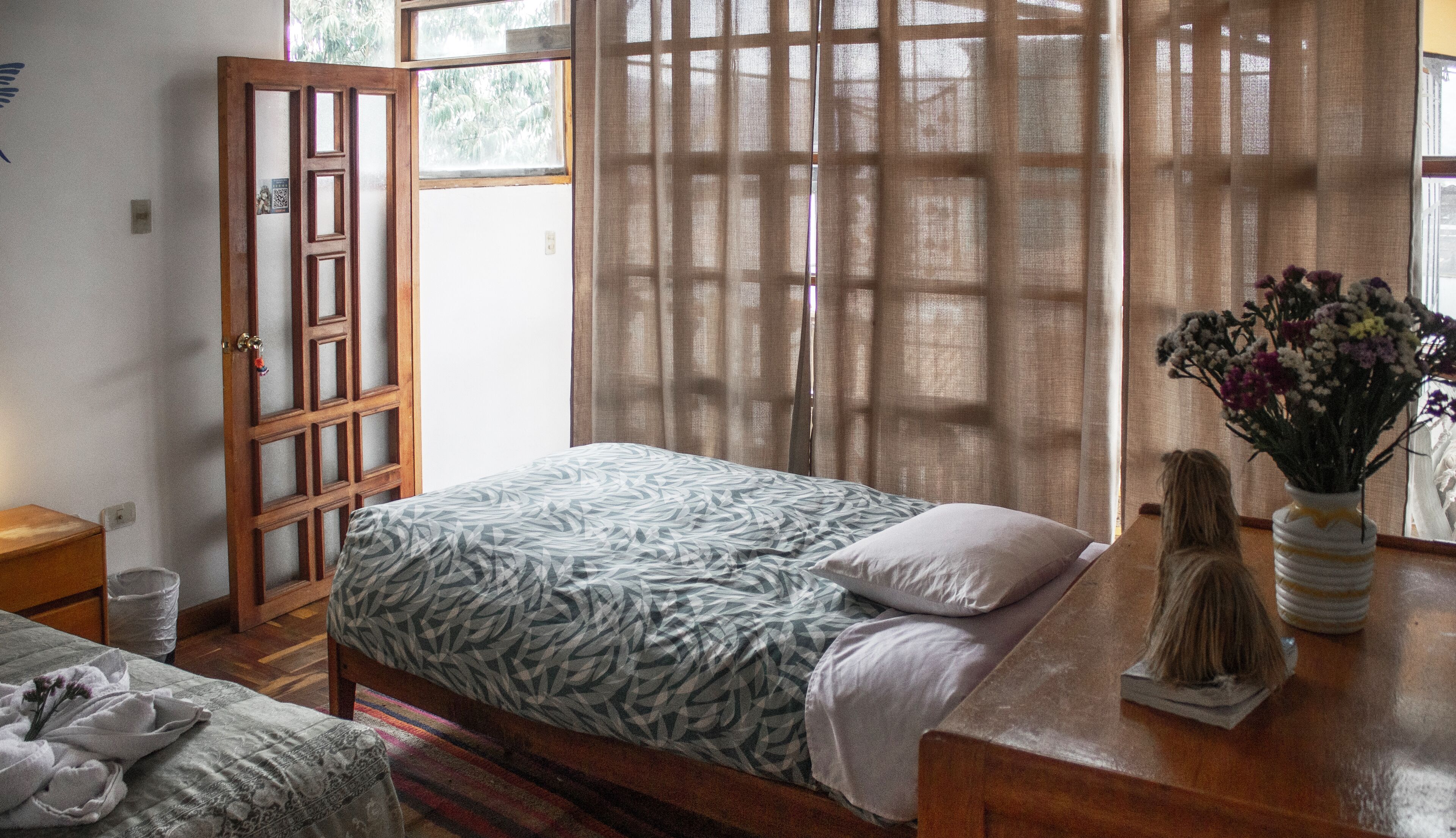 8 bedrooms, WiFi, bed sheets