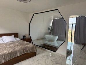 2 dormitorios, tabla de planchar con plancha, wifi gratis y ropa de cama