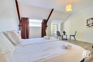 5 chambres, fer et planche à repasser, lit parapluie, Wi-Fi gratuit