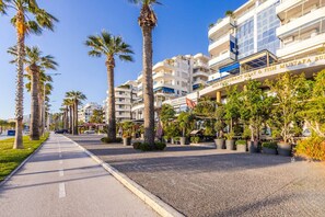 Exterior - Stylish Apartment in Lungomare with Sea View by PikHost (Vlorë)