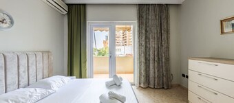 New Bazaar Panorama by PikHost