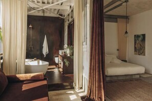 Cots/infant beds - Mona Athens (Athens)