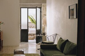 Cribs/infant beds - Mona Athens (Athens)