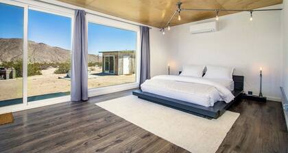 The Joshua Tree Whitmore House + Hot Tub