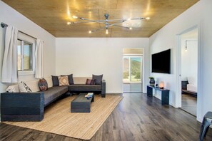 Smart-TV og stereoanlegg