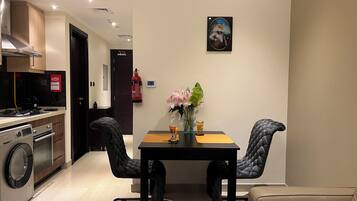 Mikrowelle, Ofen, Herdplatte, Geschirrspüler