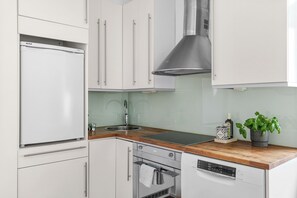 Microwave, oven, dishwasher