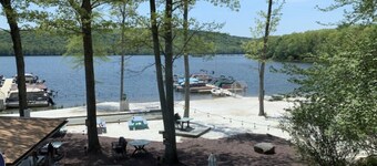 Spacious Poconos Home on Jack Frost Mountain SKI-IN/SKI-OUT, Hot Tub, Grill
