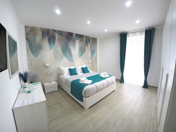 1 bedroom, in-room safe, iron/ironing board, free WiFi