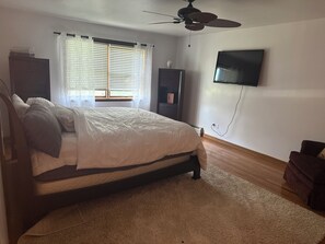 1 bedroom, iron/ironing board, free WiFi, bed sheets