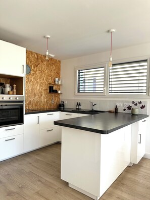 Four, plaque de cuisson, lave-vaisselle