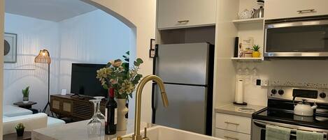 Mikrobølgeovn, ovn og kokeplater