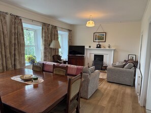 Dining - Charming, recently refurbished 19th century 4 bedroom family home (Wellingtonbridge)