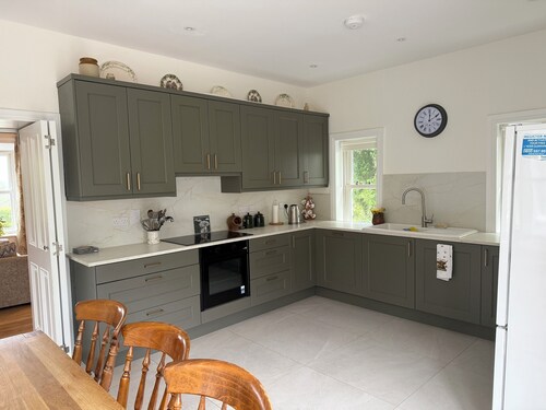 Charming, recently refurbished 19th century 4 bedroom family home