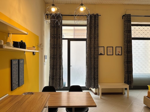 Station Apartment West