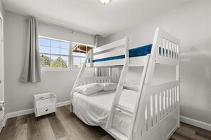 4 Schlafzimmer, Bügeleisen/Bügelbrett, kostenloses WLAN, Bettwäsche