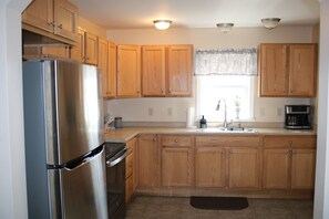 Fridge, microwave, oven, stovetop - 3-bedroom apartment in beautiful Mexico with WiFi, AC. Start your vacation now (Mexico)