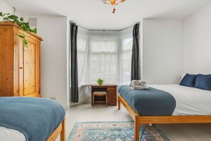 5 Schlafzimmer, Bügeleisen/Bügelbrett, WLAN, Bettwäsche