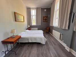 Wifi gratis y ropa de cama 