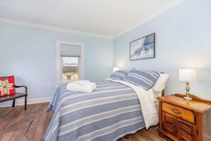 3 bedrooms, iron/ironing board, travel cot, free WiFi