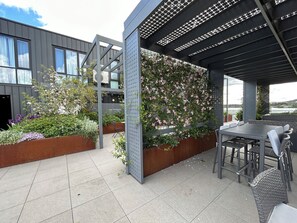 Outdoor dining - Lakeside Special (Kingston)