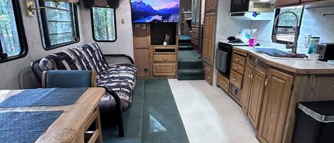 TV connectée, cheminée