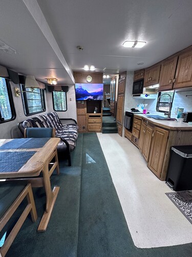 Cozy RV with WiFi and AC in charming Aiken