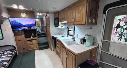 Cozy RV with WiFi and AC in charming Aiken