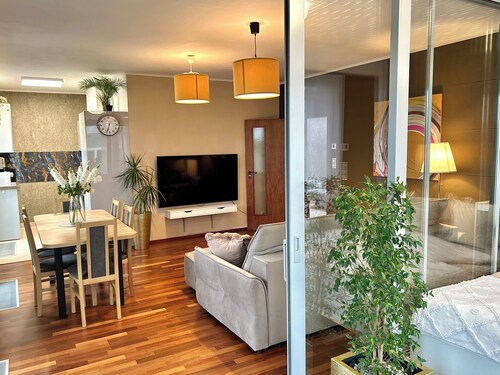 Family apartment with panoramic view of the old town Prague with free parking