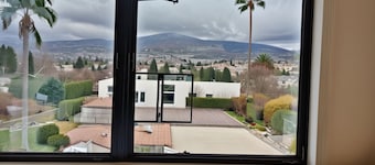 Melrose Rooftop Boutique Residences