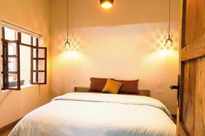 1 bedroom, free WiFi, bed sheets, wheelchair access - Charming Apartment in Cuenca’s Historic Center– Quiet and Abundant Natural Light (Cuenca)