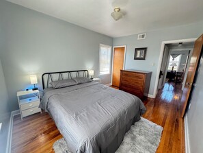 2 bedrooms, iron/ironing board, WiFi, bed sheets