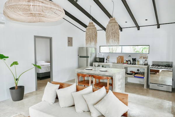 Deluxe House, 2 Bedrooms, Private Pool, Garden View | Private kitchen | Fridge, oven, stovetop, cookware/dishes/utensils