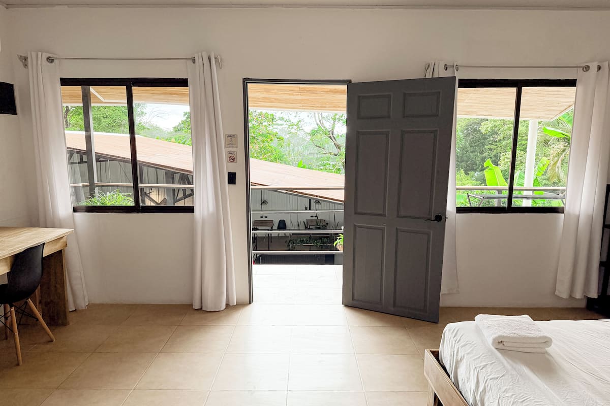 Chambre Confort, vue sur le jardin | Vue du balcon