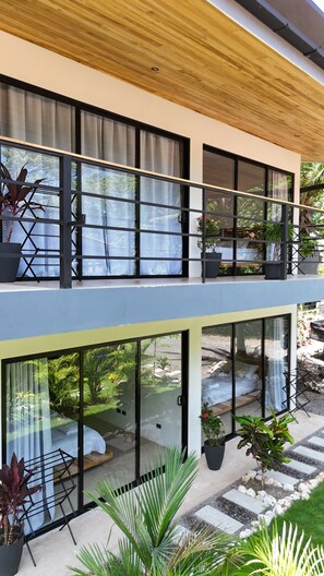 Deluxe-Zimmer, Balkon, Gartenblick | Zimmersafe, Schreibtisch, laptopgeeigneter Arbeitsplatz