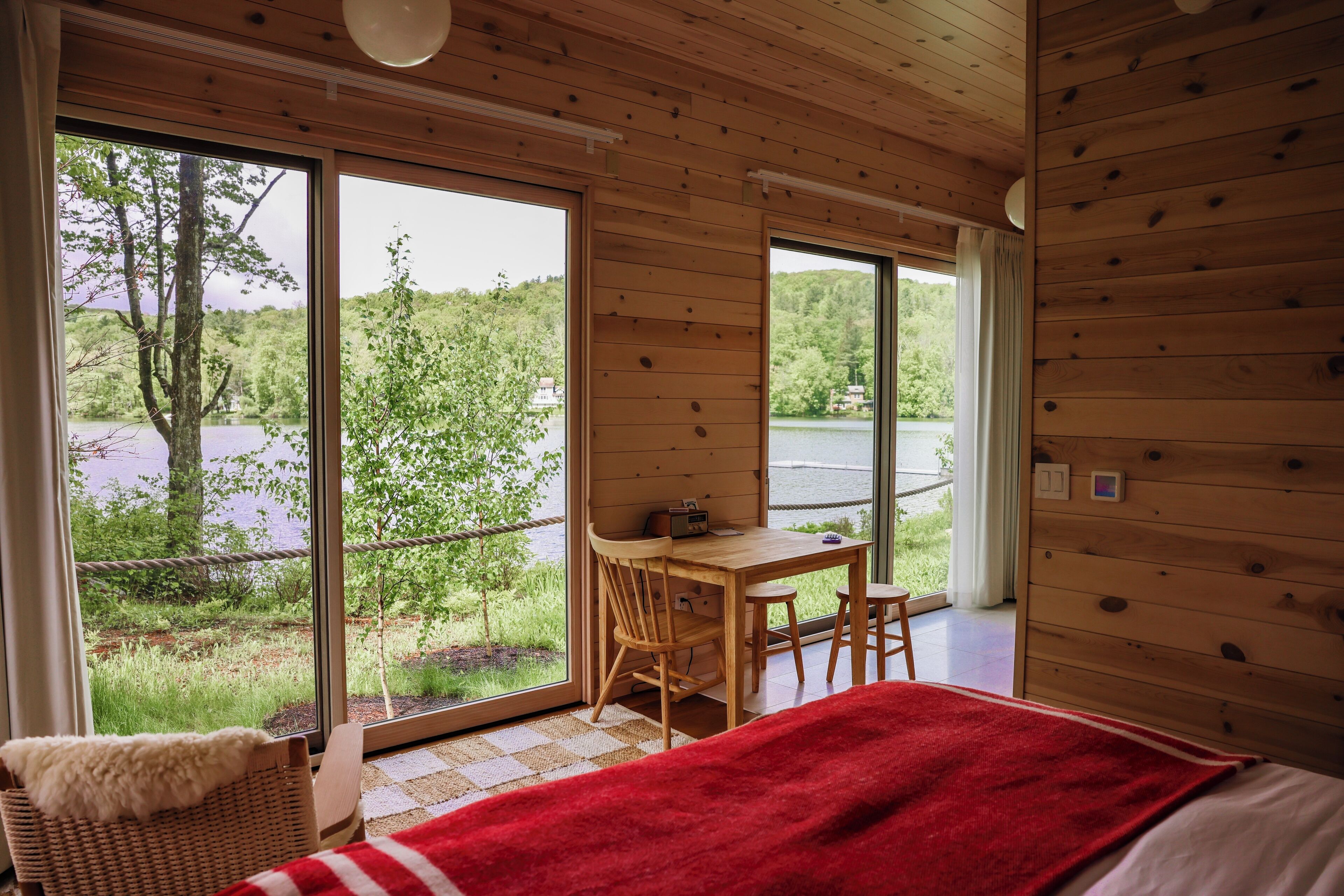 Egyptian cotton sheets, premium bedding, down comforters, minibar