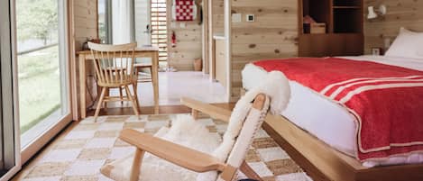 Egyptian cotton sheets, premium bedding, down duvets, minibar