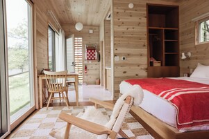 Egyptian cotton sheets, premium bedding, down comforters, minibar