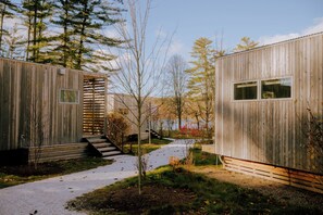 Superior Double Room, 1 King Bed, Garden View | Egyptian cotton sheets, premium bedding, down comforters, minibar - Prospect Berkshires (Egremont)