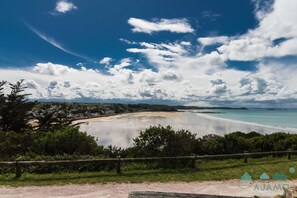 Tæt på stranden