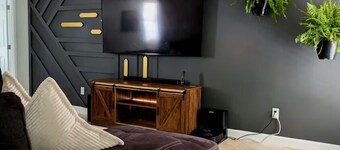 Spacious Farmhouse Near Fort Novosel Family Friendly 