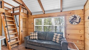 Una Smart TV, una chimenea