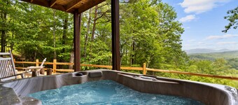 ⭐️ Fall Y’all in Blue Ridge! Stunning views-Hot tub-Arcade fun-Fire pit