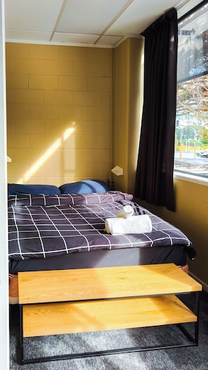 Free WiFi, bed sheets - Silverfern Backpackers (Auckland)